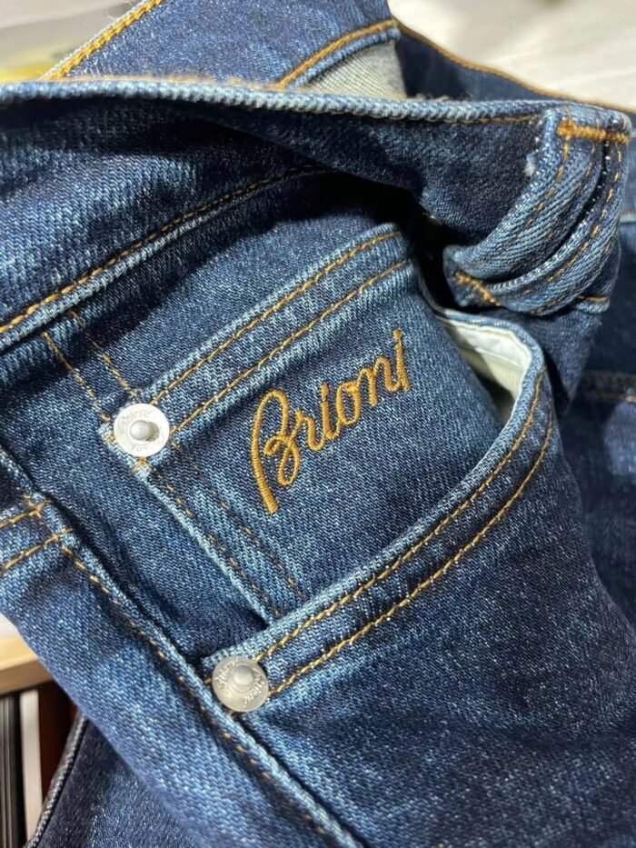 Джинсы Brioni — изображение 5