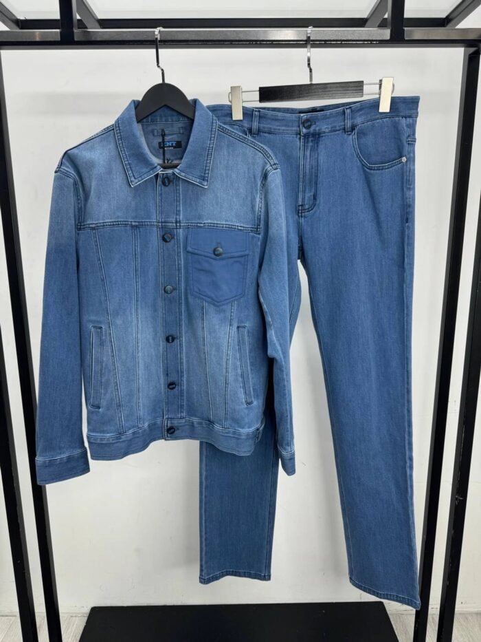 Джинсовый костюм Kiton — изображение 1