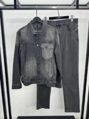 Джинсовый костюм Kiton