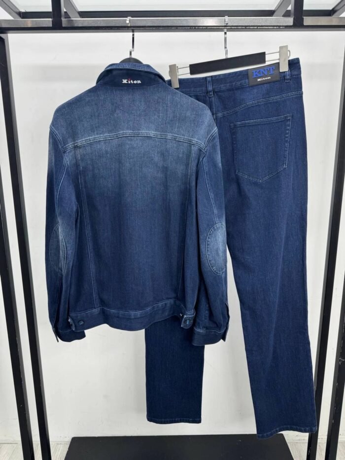 Джинсовый костюм Kiton — изображение 1